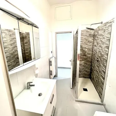 Glory House Vatican & Saint Peter Basilica * Roma